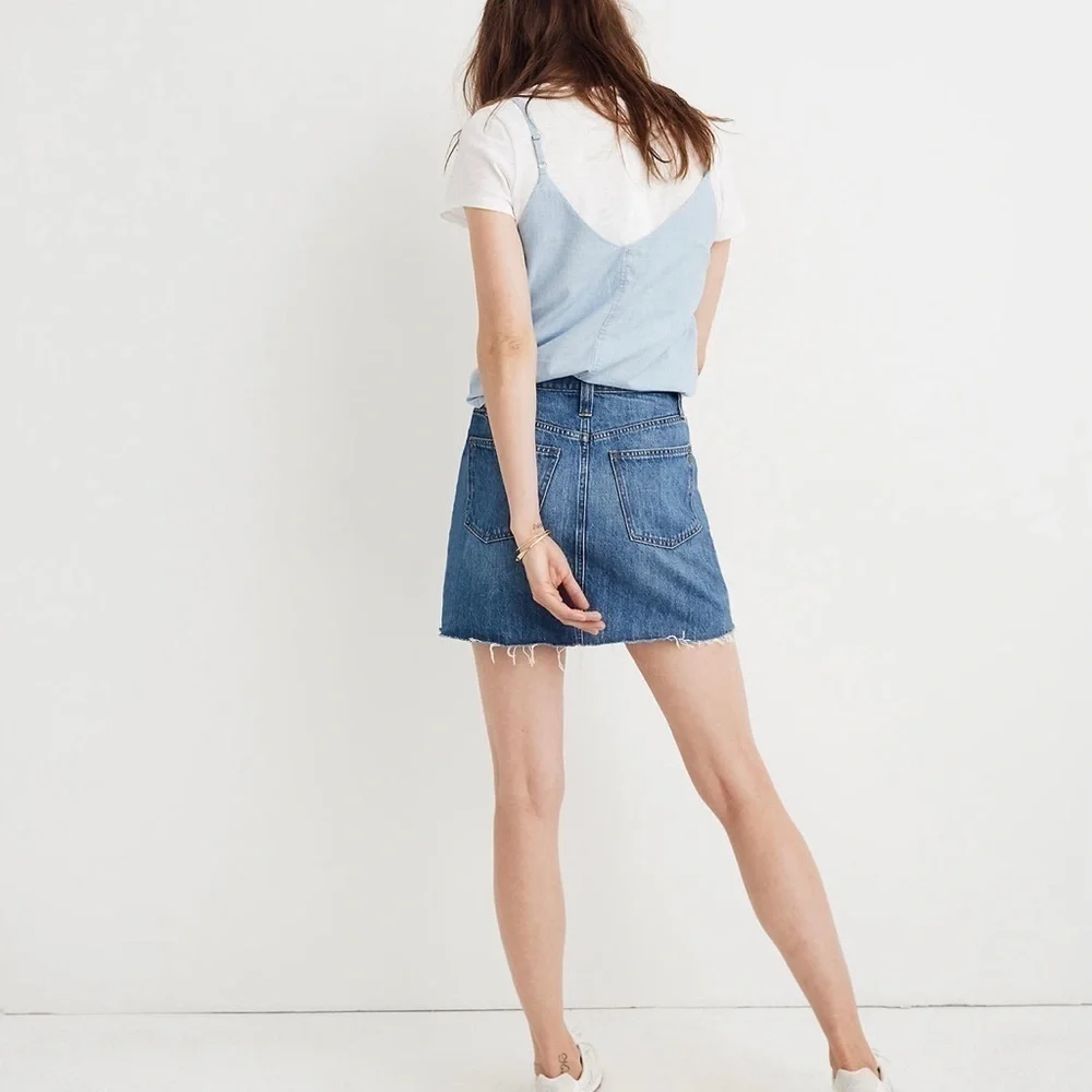 Madewell  Rigid Denim A-Line Mini Skirt in Lakeline Wash: Eco Edition Size 28